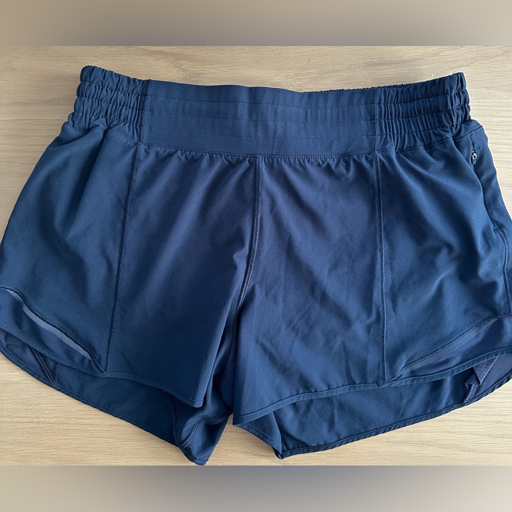 Lululemon Hotty Hot High-Rise Lined Short 4"